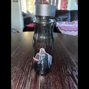 DARTH VADER STAR WARS 740 ML WATER BOTTLE WITH SCREW TOP NO STRAW